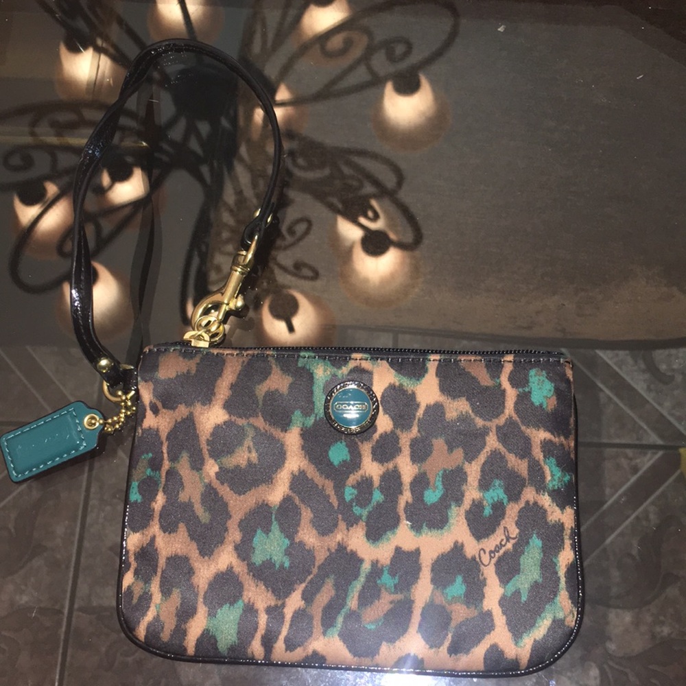 Nice animal print hand wrist puch